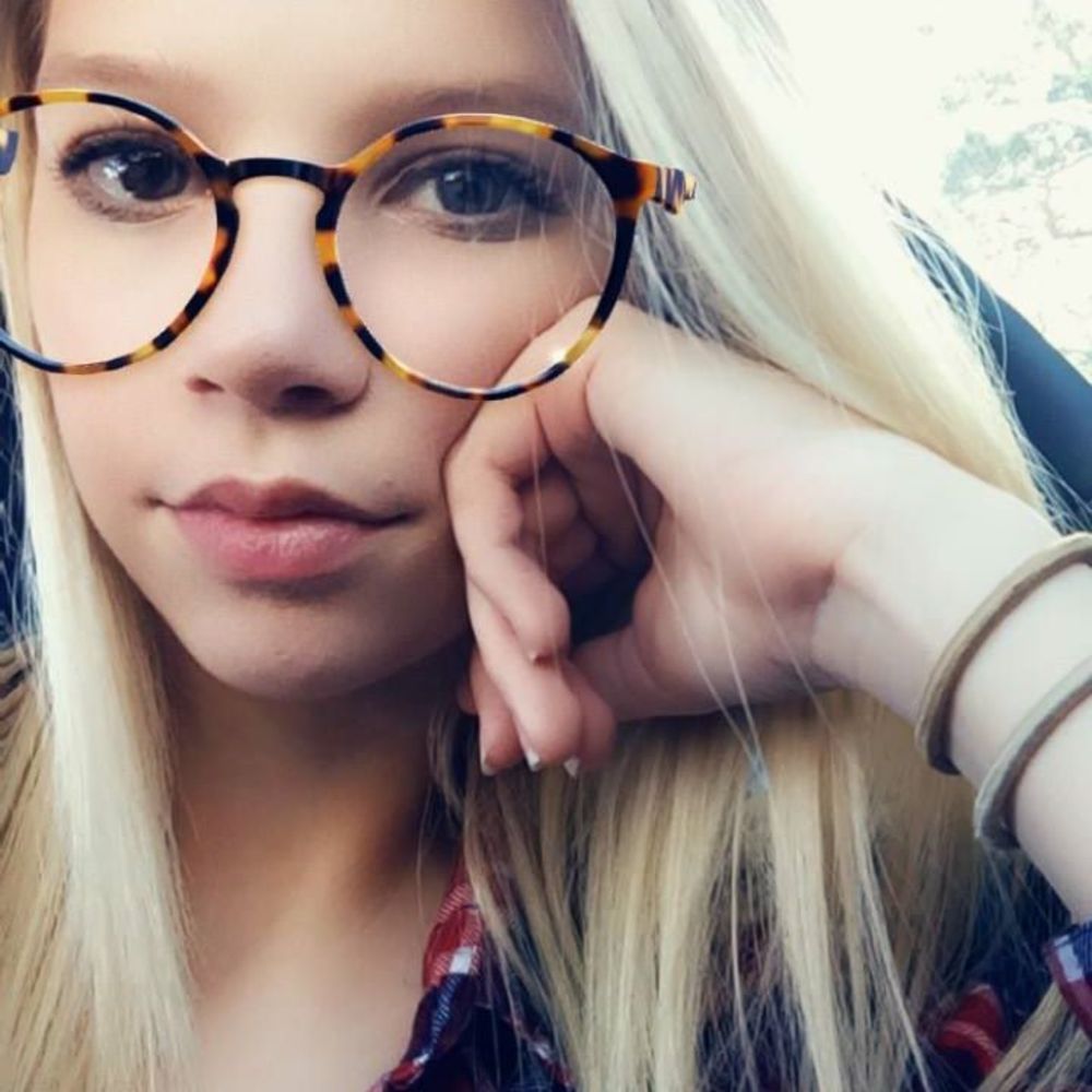 Meet your Posher, Tiffany